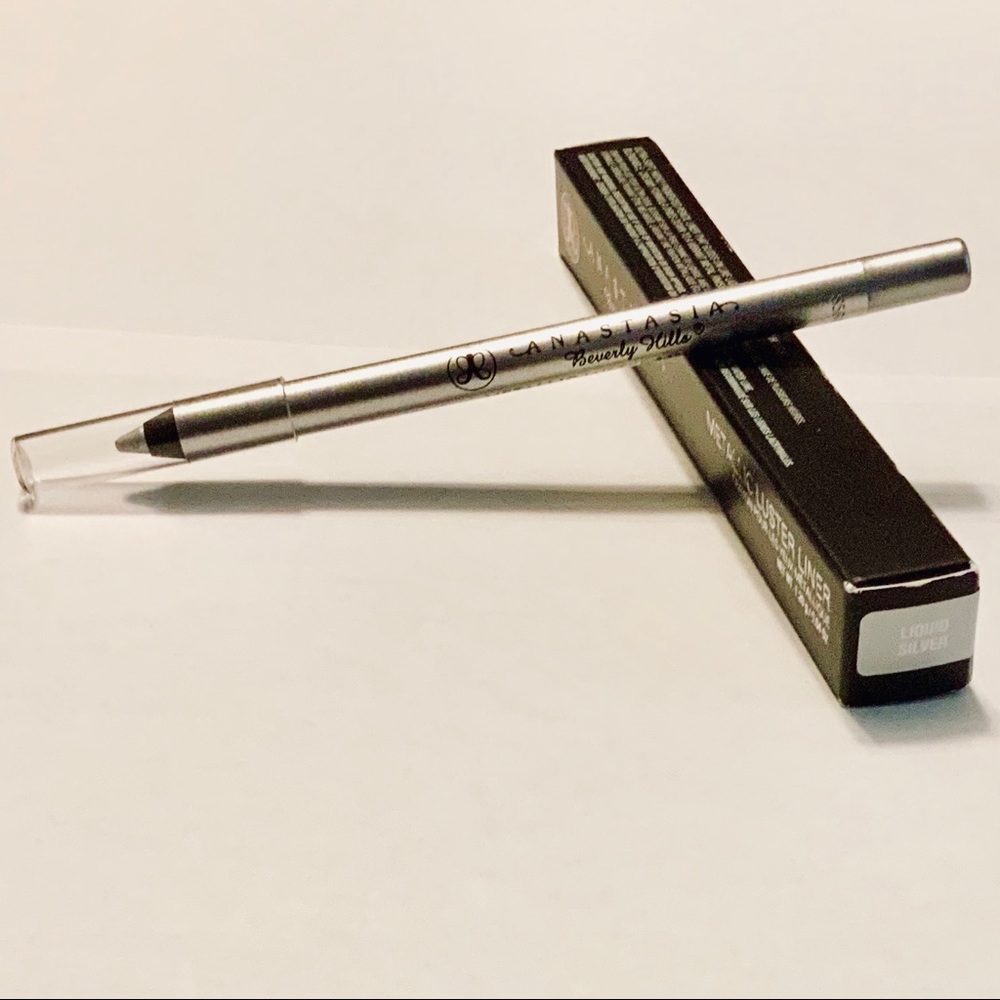 LIQUID SILVER - Metallic Luster Liner